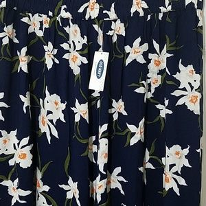 Old Navy Skirts - Old Navy Floral Maxi Skirt Old Navy Skirts - Old Navy Floral Maxi Skirt